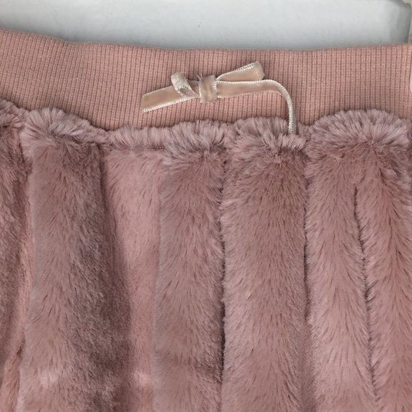 Perimitz, faux fur, mauve skater skirt 4 girls. - Picture 3 of 6